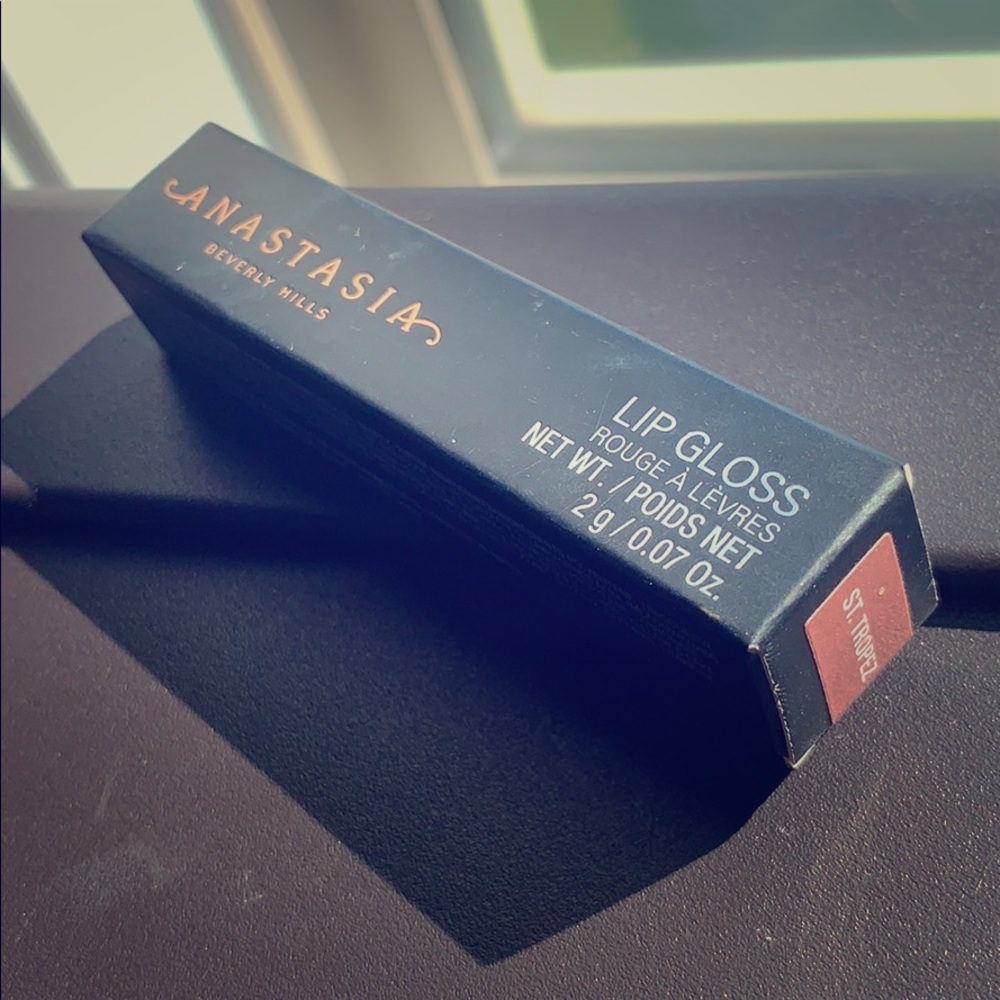 - Anastasia Beverly Hills lip gloss